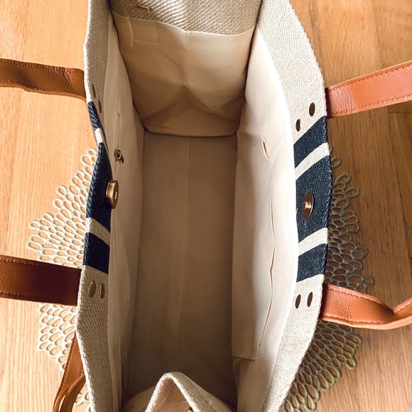 🆕LAST ONE!🛍 Bold Neutrals Canvas Tote - Picture 3 of 5